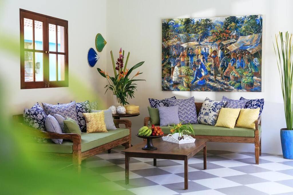 Villa Kayan - Gorgeous 2br Gem, Fabulous Location Steps From Restaurants, Cafes And Shopping *