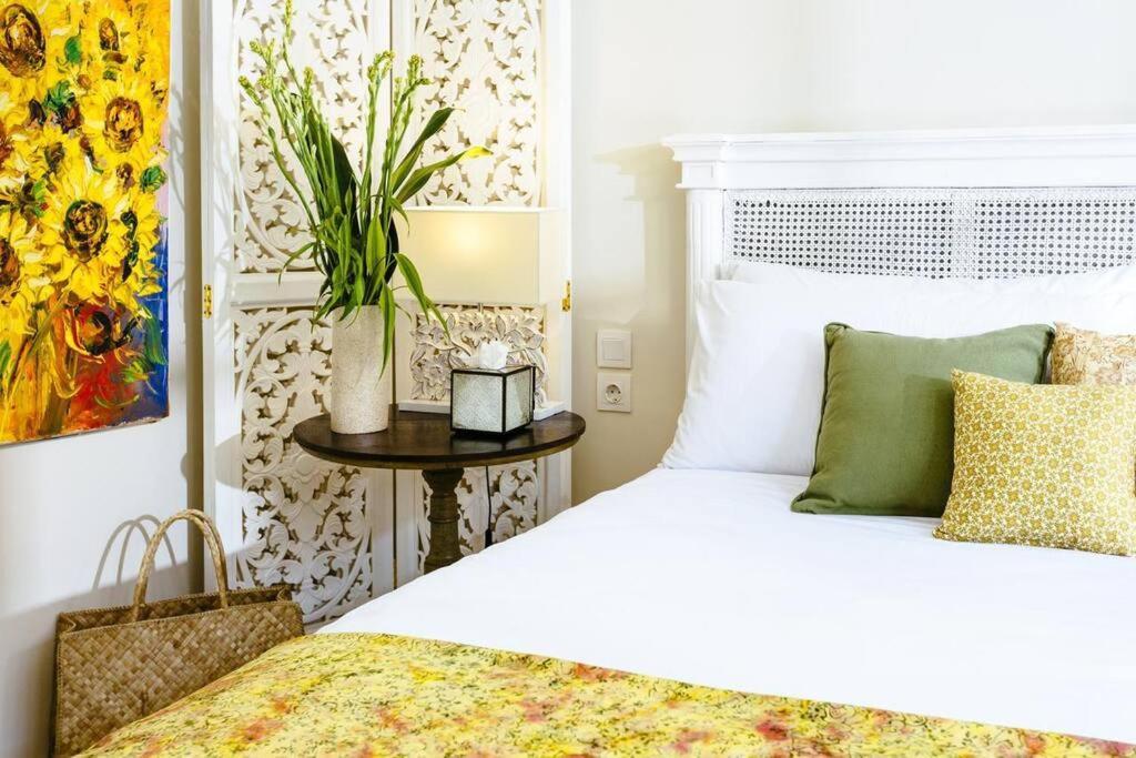 Kayan - Gorgeous 2br Gem, Fabulous Location Steps From Restaurants, Cafes And Shopping Villa