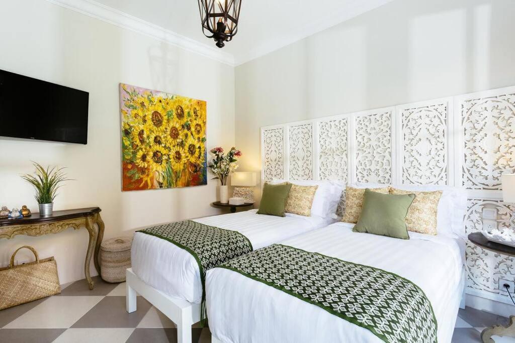Kayan - Gorgeous 2br Gem, Fabulous Location Steps From Restaurants, Cafes And Shopping Villa *